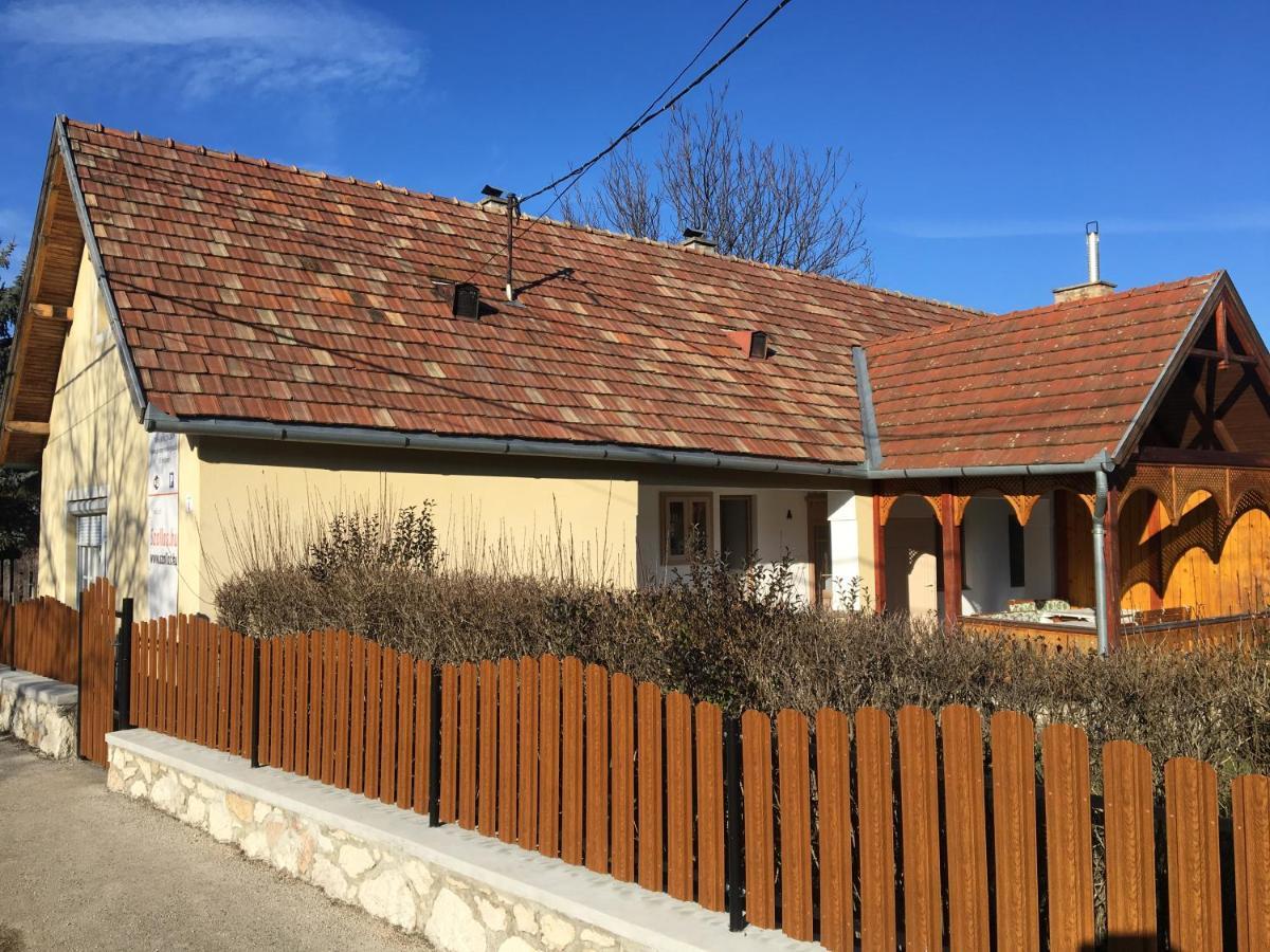 Dévényi Vendégház Csesznek Exterior foto