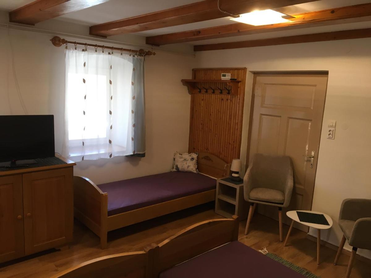 Dévényi Vendégház Csesznek Exterior foto