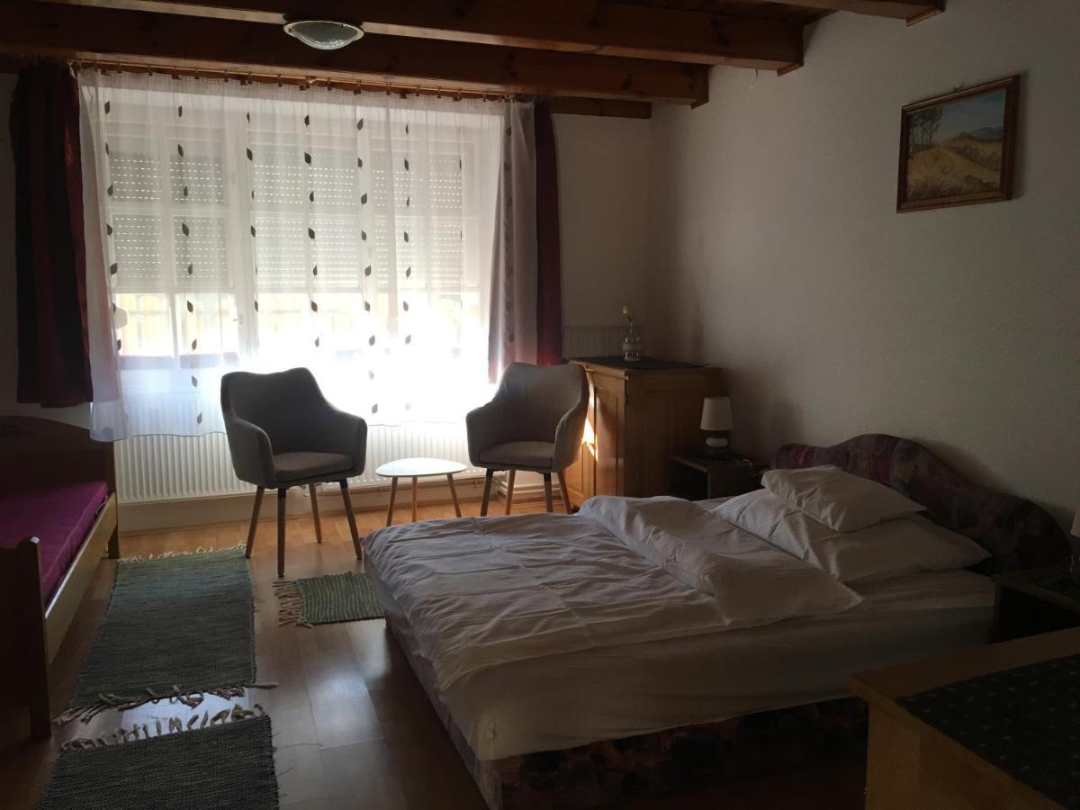 Dévényi Vendégház Csesznek Exterior foto