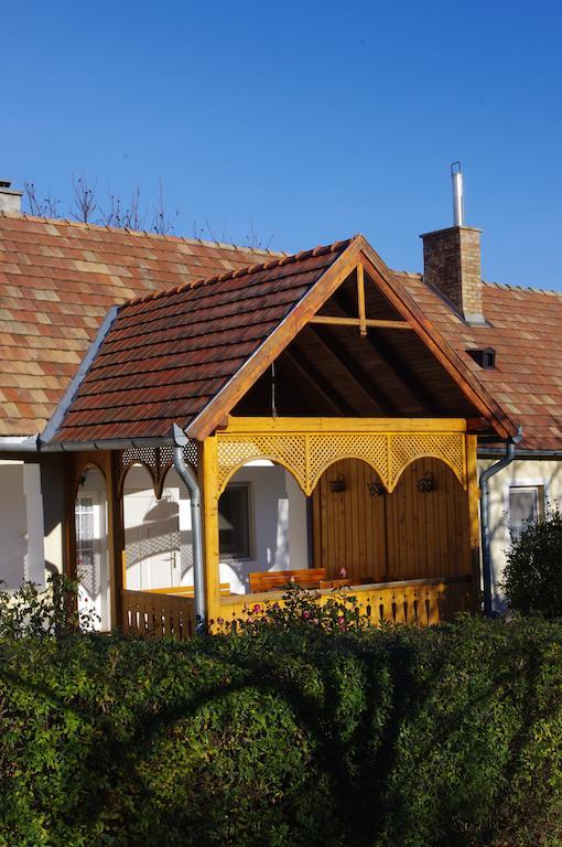 Dévényi Vendégház Csesznek Exterior foto